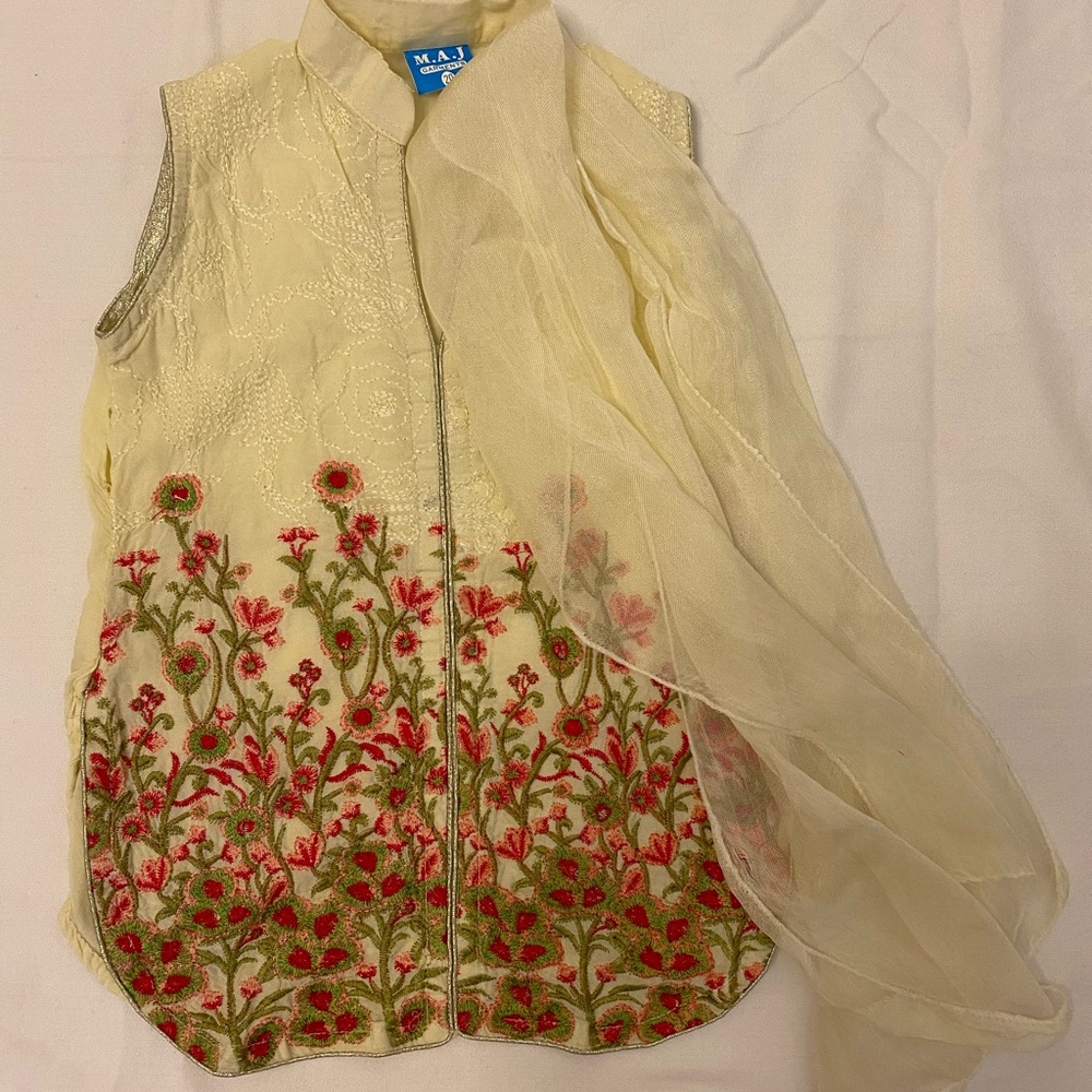 Girls 3 piece shalwar kameez